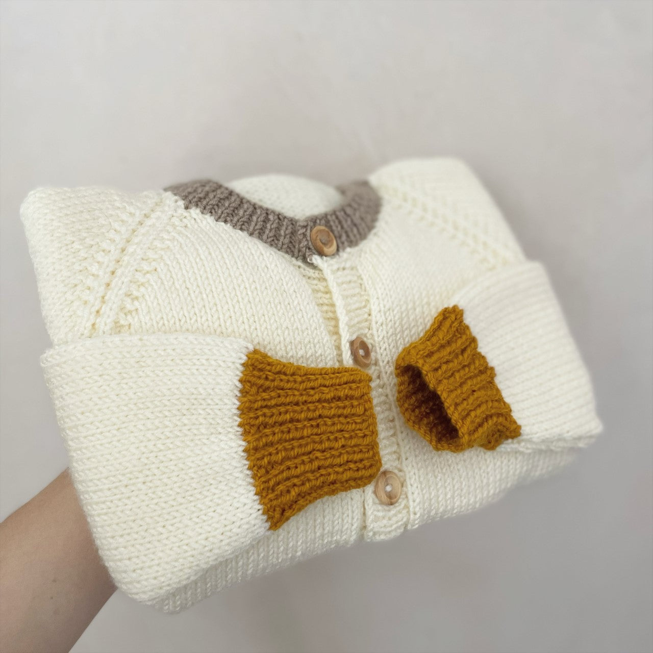 Made To Order Handknitted Cuff&Collar Knit